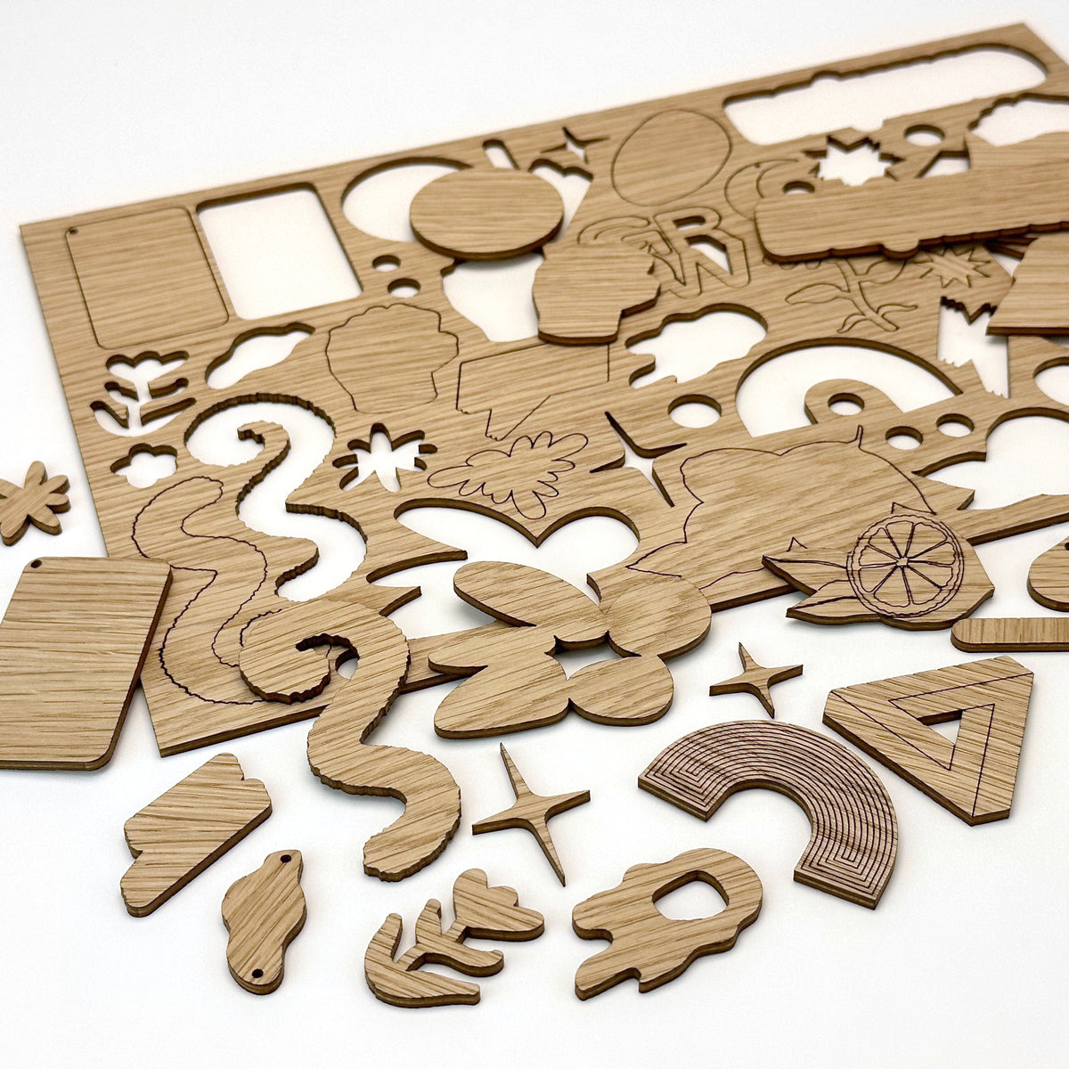 3mm Oak plywood with laser cutting only - 300x200mm