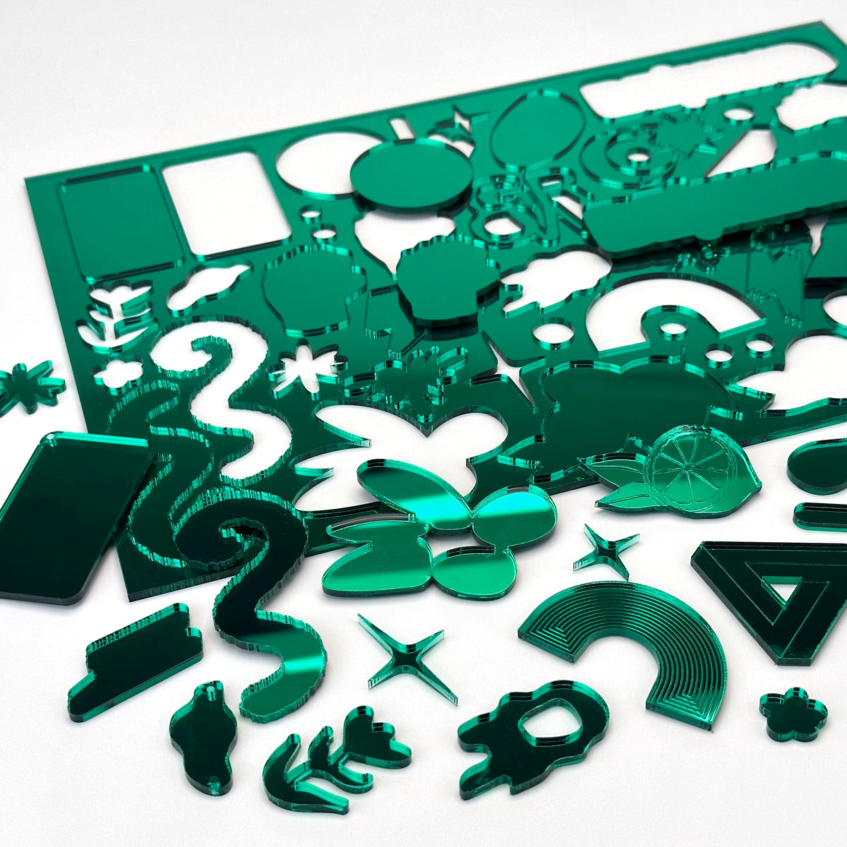 Mirror Green Acrylic with laser cutting only - 600x400mm