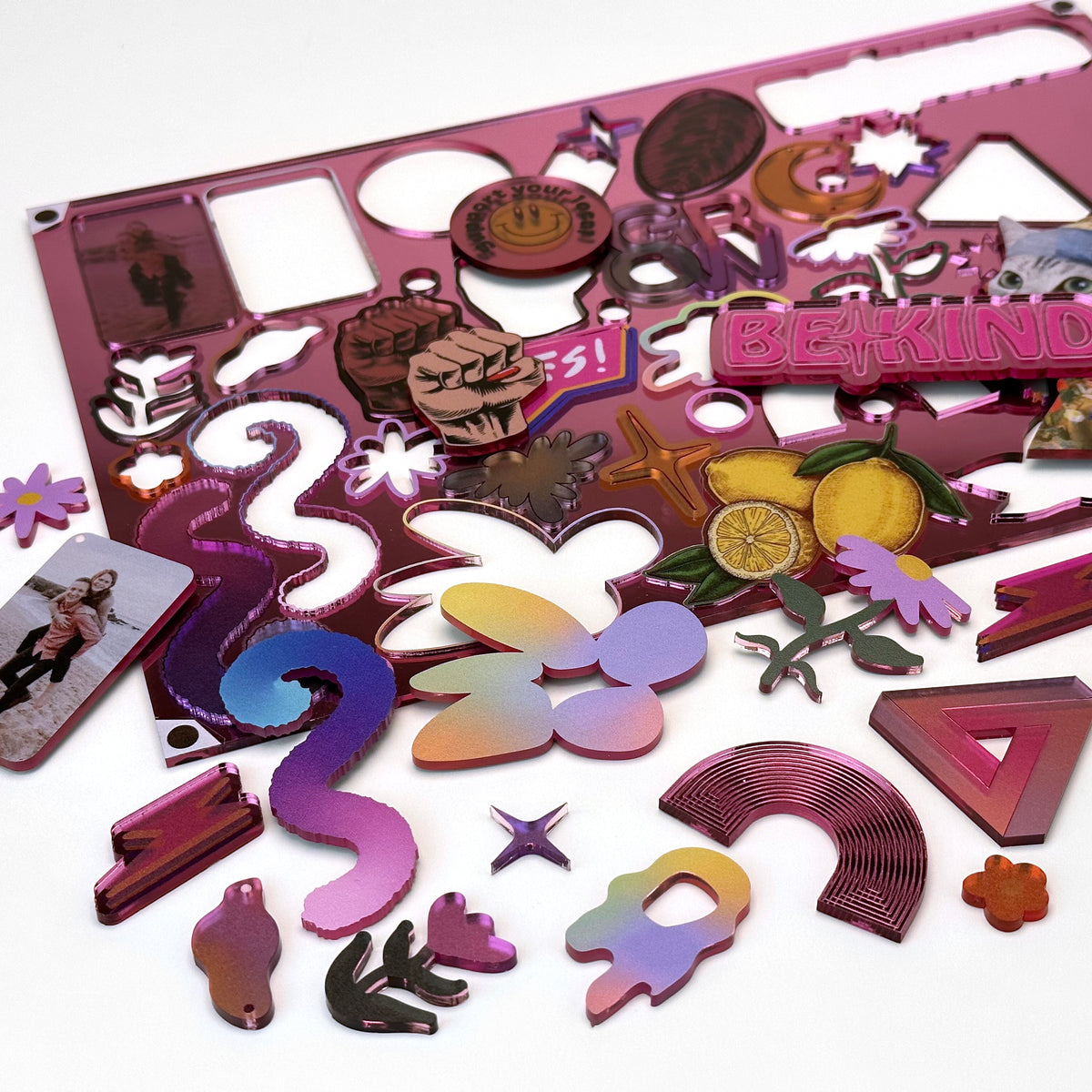 Mirror Pink Acrylic with laser cutting & printing - 600x400mm