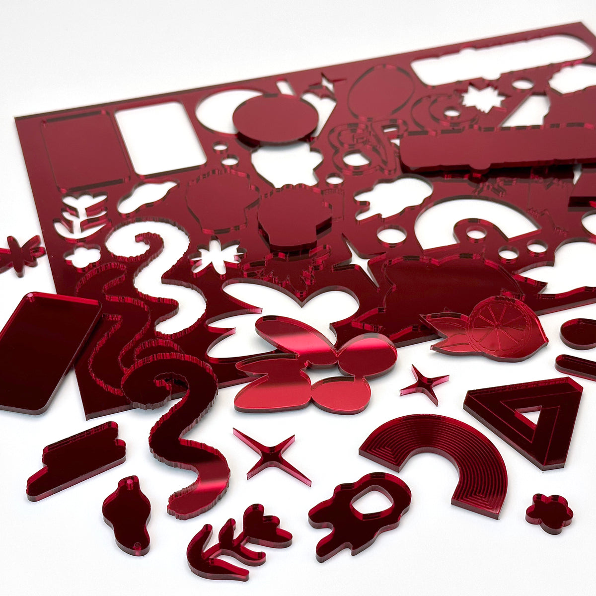 Mirror Red Acrylic with laser cutting only - 300x200mm