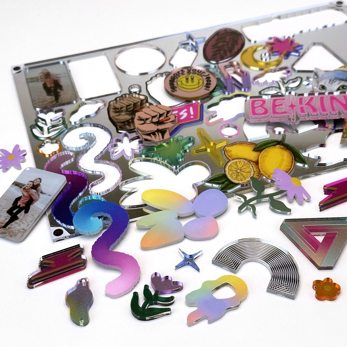 Mirror Silver Acrylic with laser cutting & printing - 600x400mm