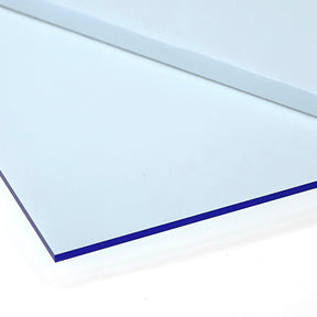 Läpinäkyvä akryyli, sininen, laserleikkuulla ja painatuksella - 600x400mm